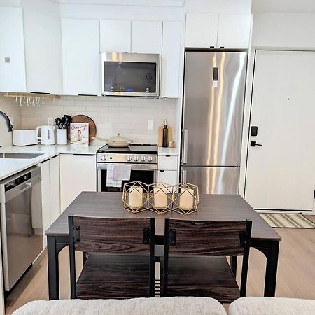 Centrally Located, Modern, 2 Bedroom Home Ванкувер Екстер'єр фото