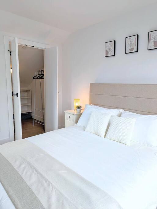 Centrally Located, Modern, 2 Bedroom Home Ванкувер Екстер'єр фото